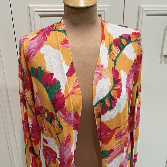Chico's Women's Floral Cardigan Sweater Size 1 Lightweight Tropical Colorful - Picture 2 of 8